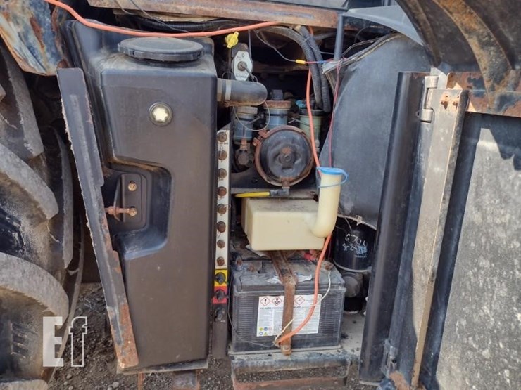 jcb-fastrac-8280-image-23