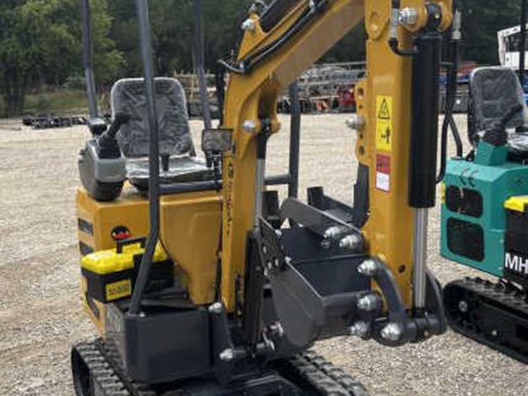#109-•-cfg-industrial-mini-excavator-image-2