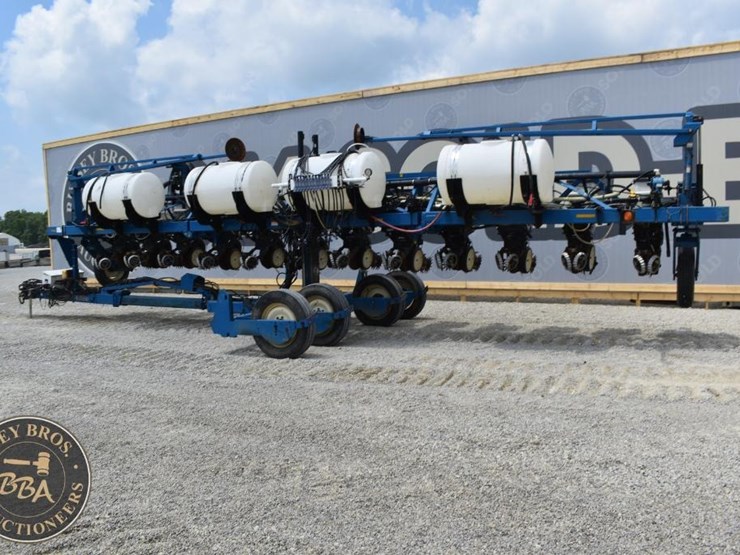 2005-kinze-3600-image-5