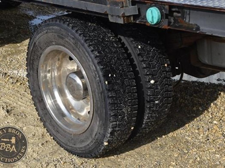 2003-ford-f550-image-9