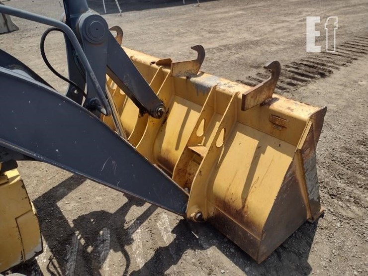 2010-deere-310j-image-17
