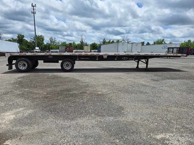 2015-great-dane-48'-x-102"-image-44