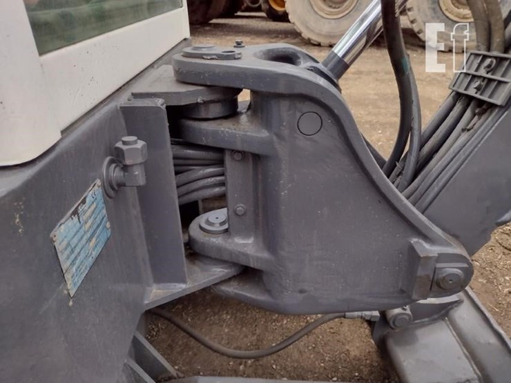 2011-terex-tc29-image-23