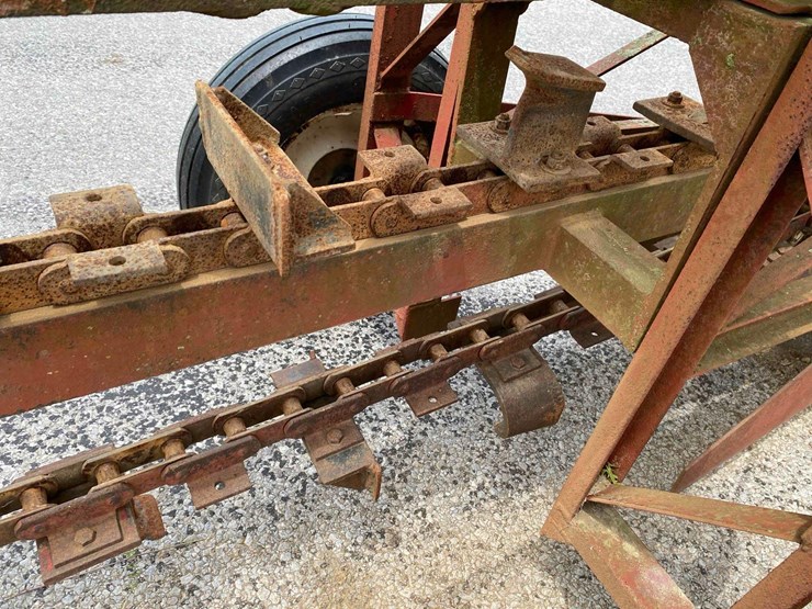 vermeer-model-12-pto-field-tiling-machine-image-13