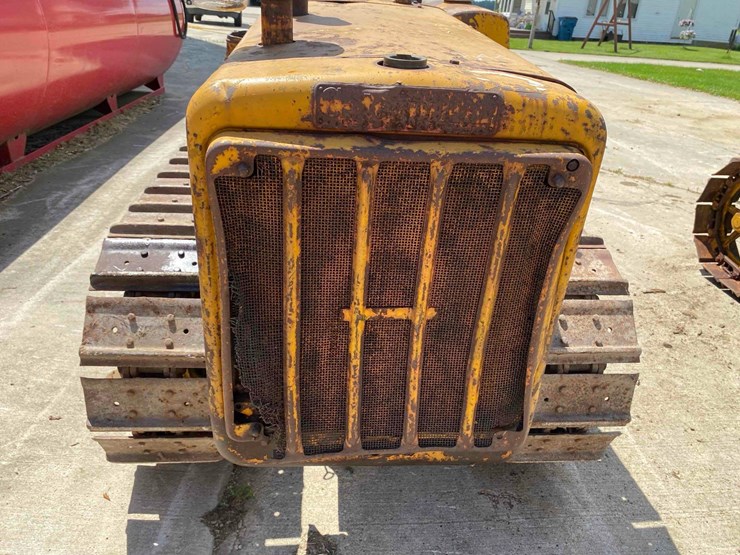 caterpillar-d2-ag-crawler-tractor-image-12