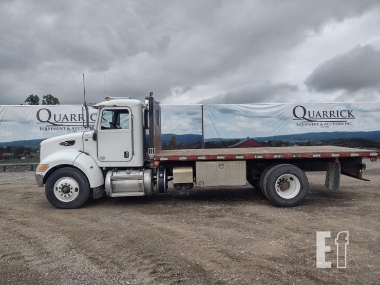 2013-peterbilt-337-image-1