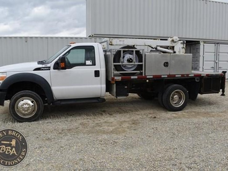 2013-ford-f550-image-8