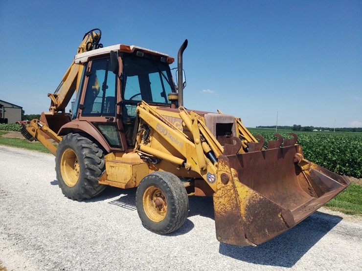 1992-case-super-k-backhoe-image-2