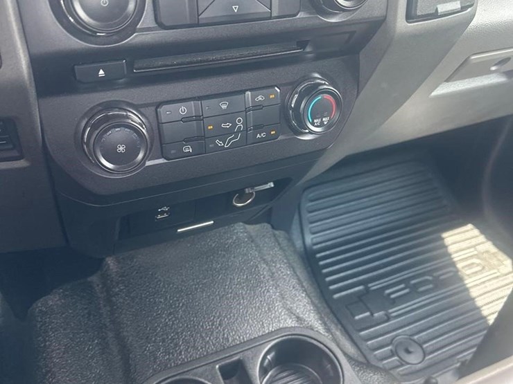 2017-ford-f350-xl-image-28