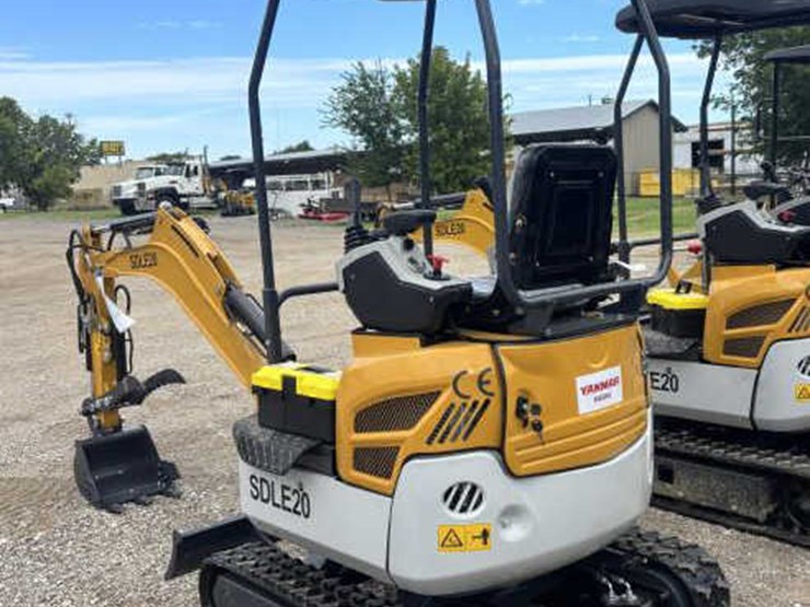 #2-•-yanmar-engine-excavator---model-sdle20-image-3