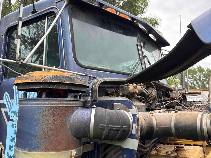 1983-kenworth-w900-image-28