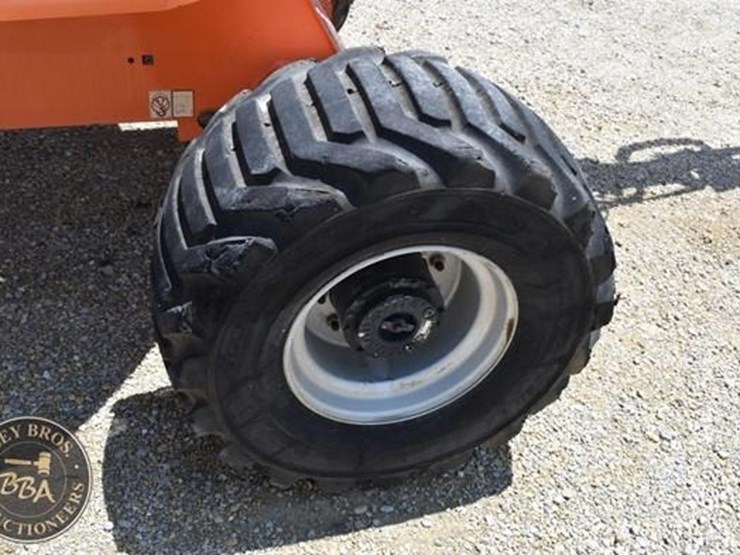 2016-jlg-450aj-image-23