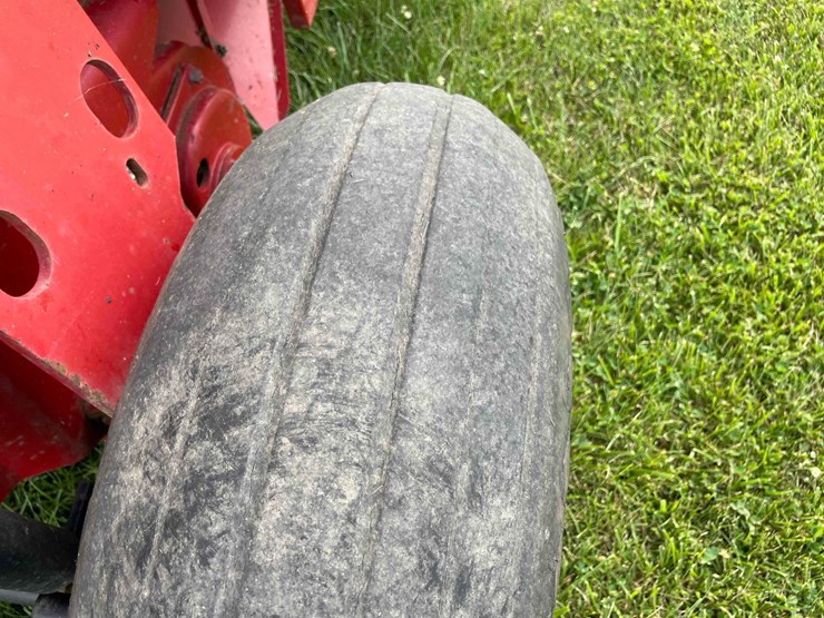 case-8430-round-baler-image-20