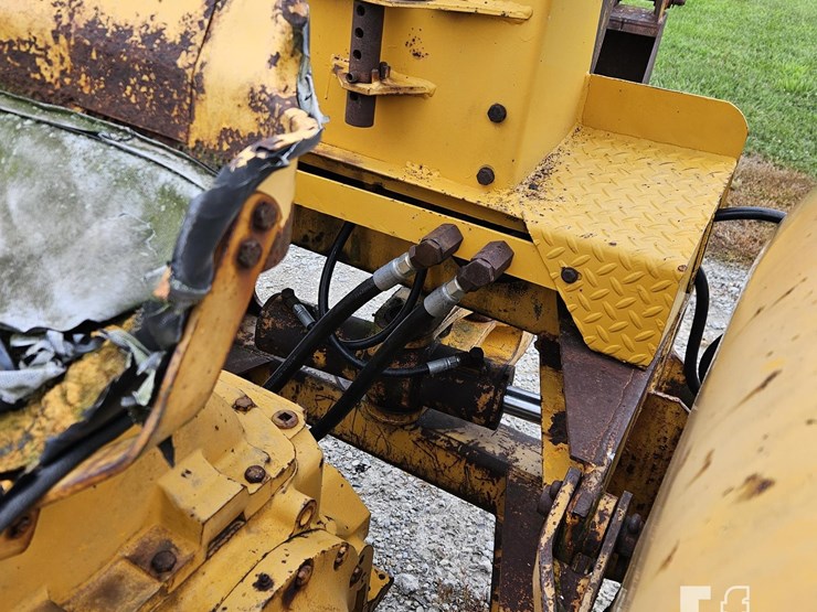 deere-e7320-wilson825-b25-image-17