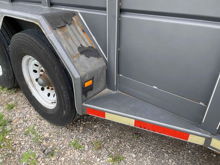 2000-24'-corn-pro-livestock-trailer-image-28