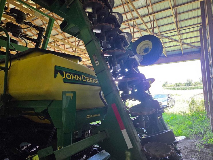 40'-jd-1990-air-seeder-image-11