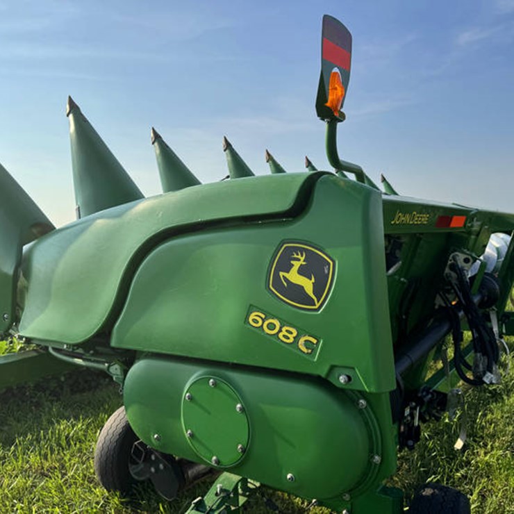 2014 JOHN DEERE 608C
