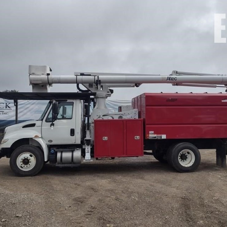 2017 INTERNATIONAL DURASTAR 4300