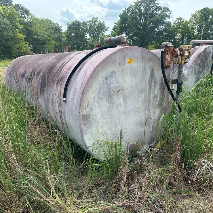 #26630 • ~2600gal Fuel Tank 128260