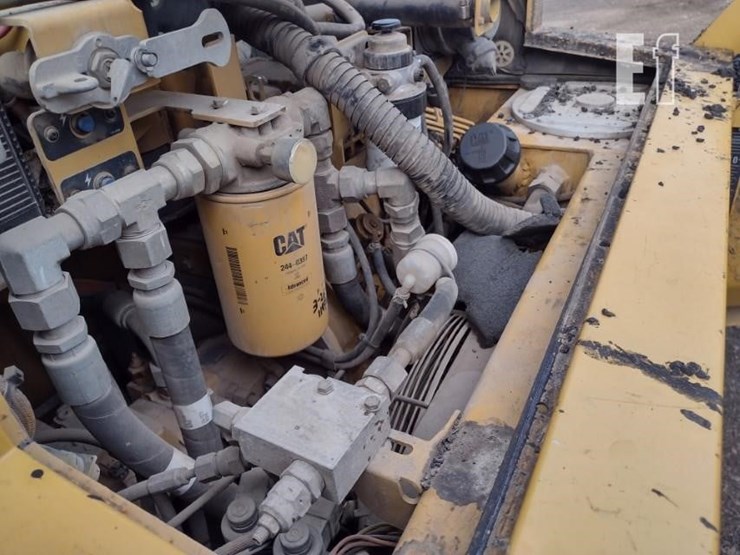2012-caterpillar-ap-255e-image-16