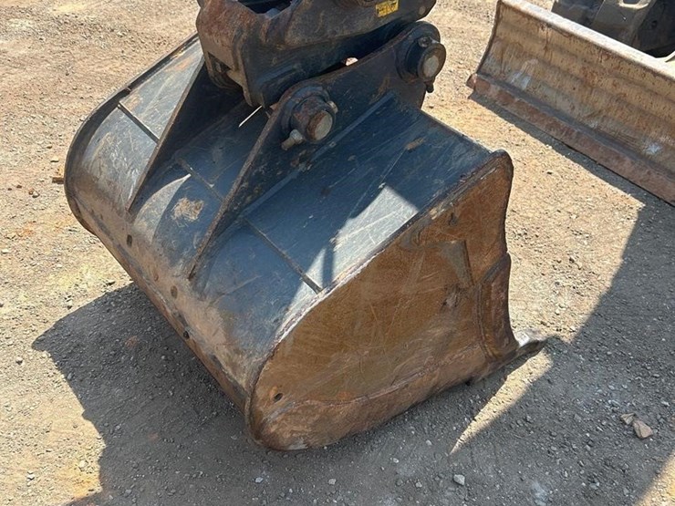 2021-bobcat-e85-image-21