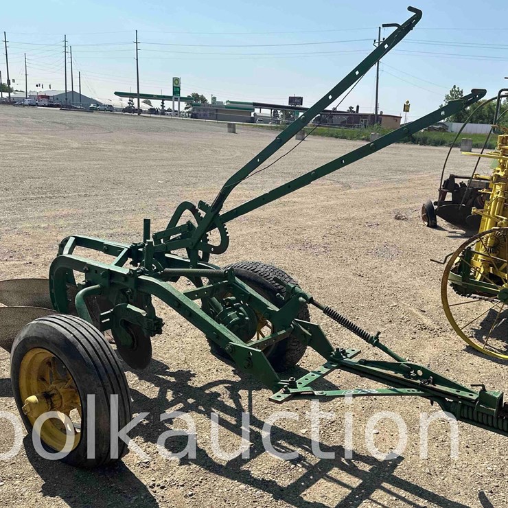 JOHN DEERE 623
