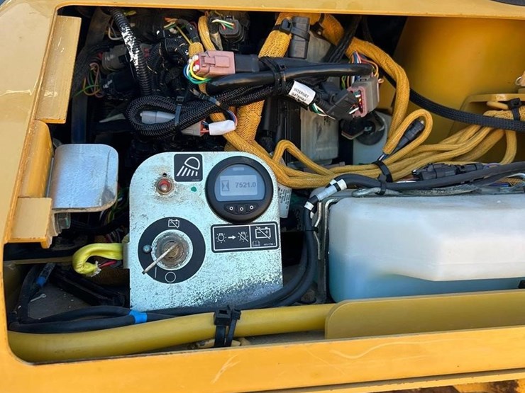 2018-caterpillar-d6n-xl-image-23