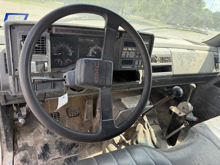 #202-•-1996-gmc-flatbed-dump--6--speed-manual-image-8