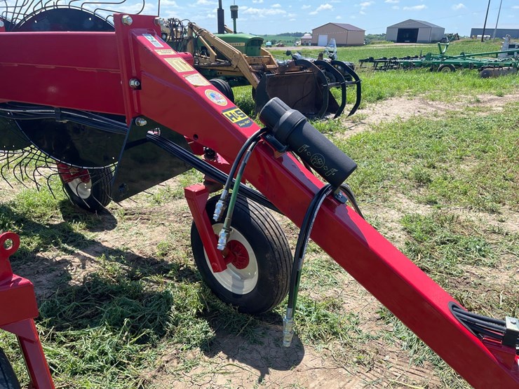 2023-h&s-14-wheel-v-rake-1-owner-image-7