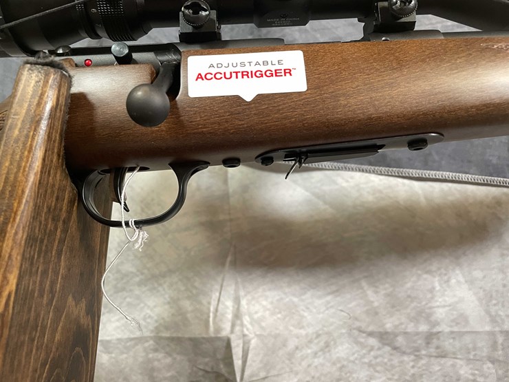 #4453-•-savage-93r17-17-hmr-bolt-action-rifle,-sn:-4161682-image-11