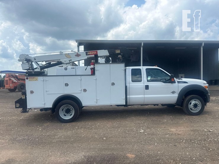 2015-ford-f550-image-8
