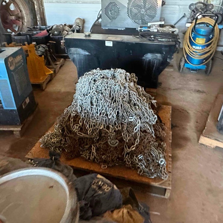 **Sold Onsite Only - No Online Bids Accepted** Tire Chains