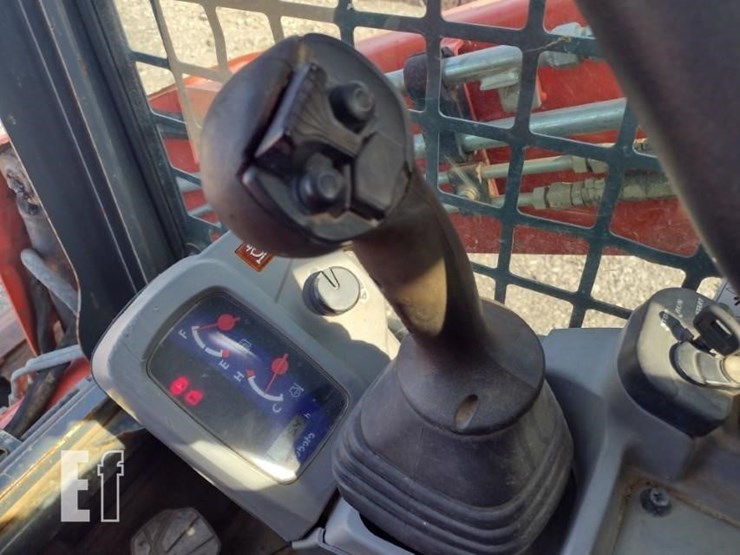 kubota-svl65-2-image-8
