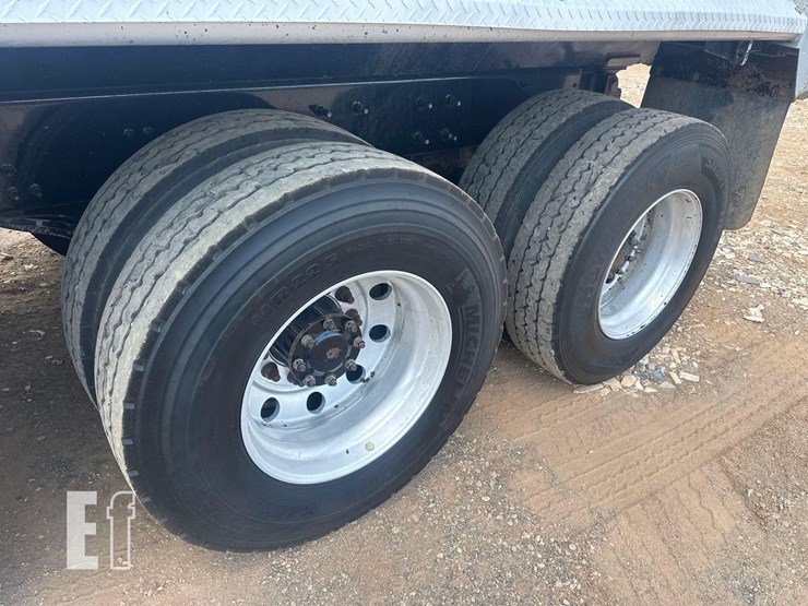 2021-mack-granite-64fr-image-13