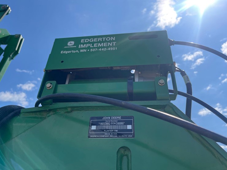 2012-john-deere-1790-image-6