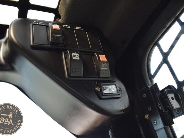 2017-takeuchi-ts50v-image-44