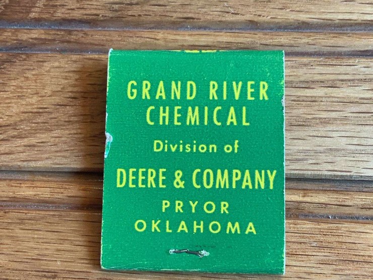 john-deere-grand-river-chemical-vitrea-matchbook-image-2