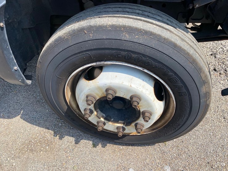 2019-chevrolet-6500-image-34