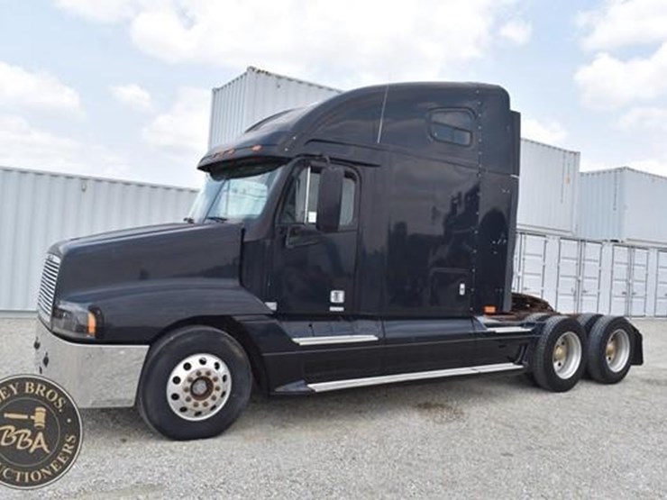 1997-freightliner-century-120-image-1