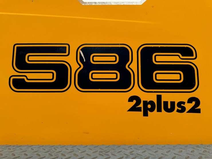 2011-liebherr-l586-image-9
