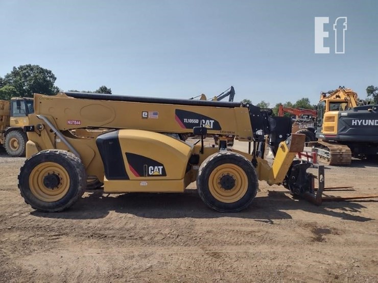 2019-caterpillar-tl1055d-image-3