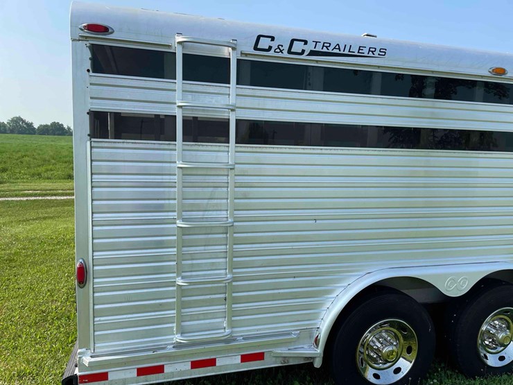 2006-8’x28’-c&c-aluminum-livestock-trailer-image-29