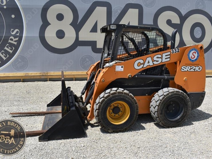 2019-case-sr210-image-5