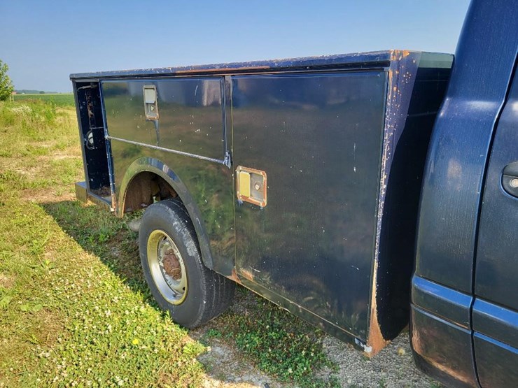 2002-dodge-2500-image-34