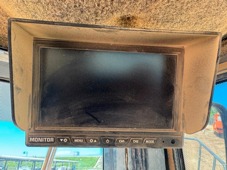 2013-deere-824k-image-57
