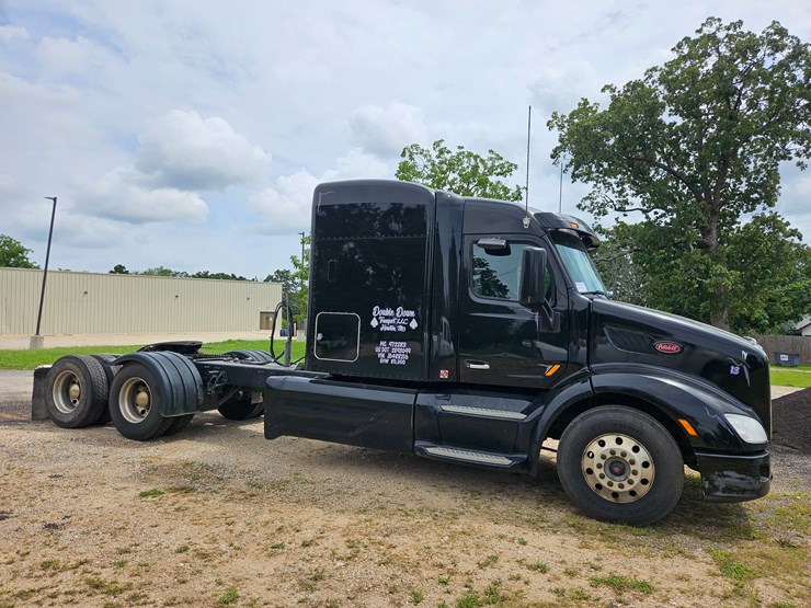 2018-peterbilt-579-image-32