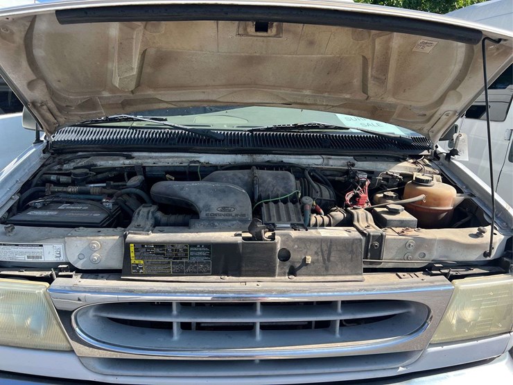 2002-ford-e250-image-22