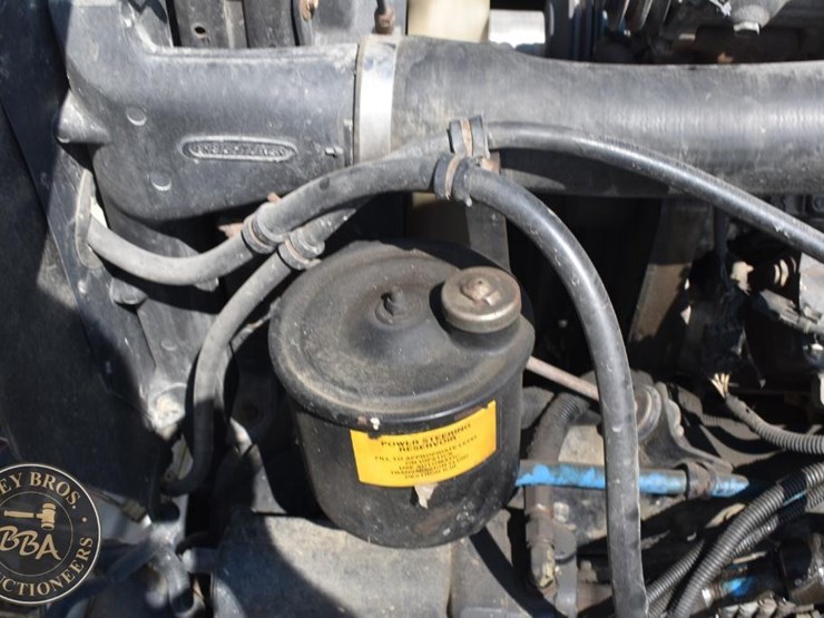 1999-freightliner-fl60-image-36