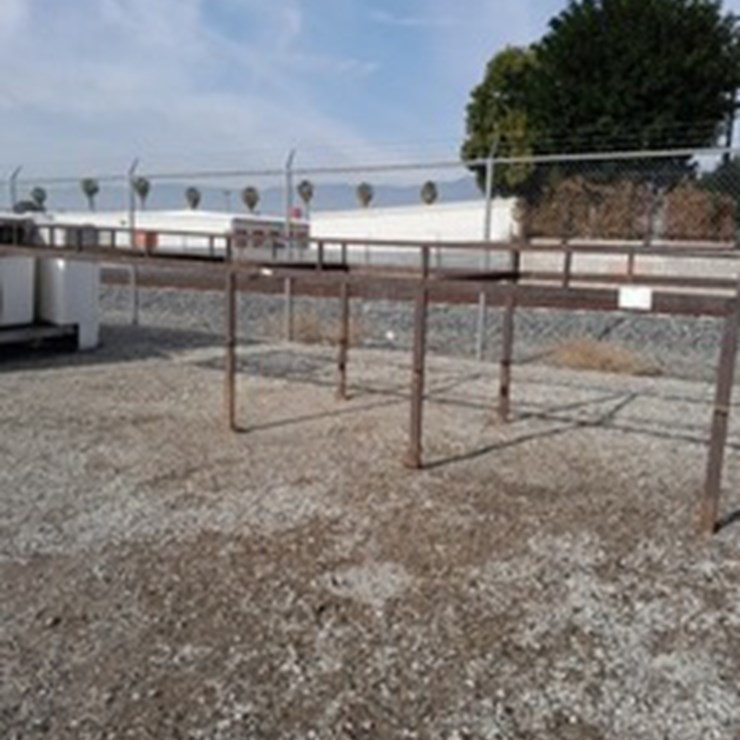 LOT#-302-TRUCK RACK