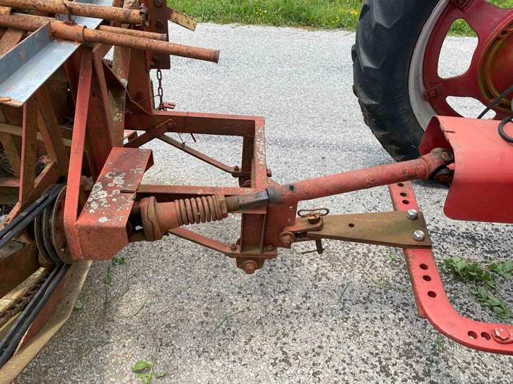 vermeer-model-12-pto-field-tiling-machine-image-4
